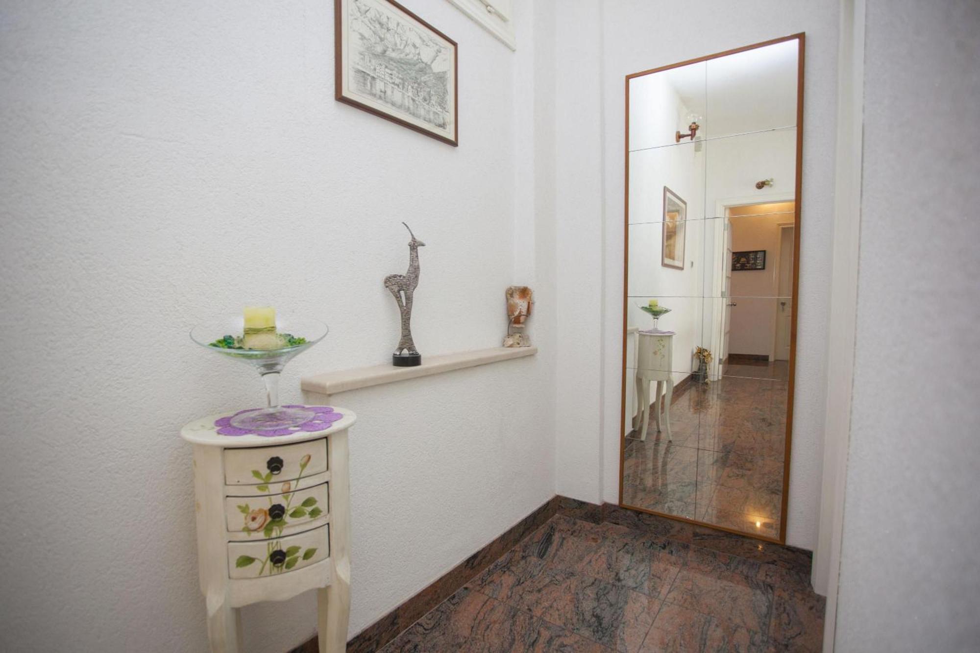 Komfortable Mit Balkon