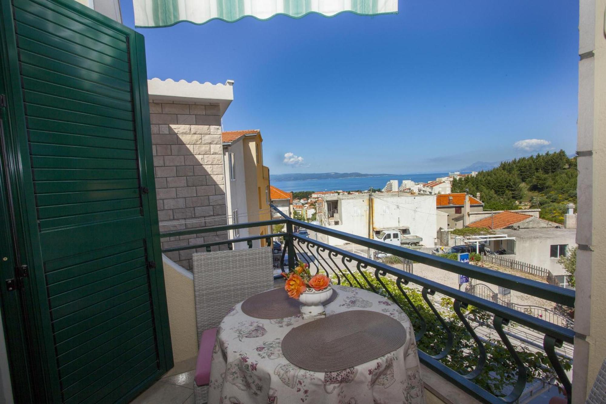 Komfortable Mit Balkon