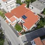 Komfortable Ferienwohnung Mit Balkon
