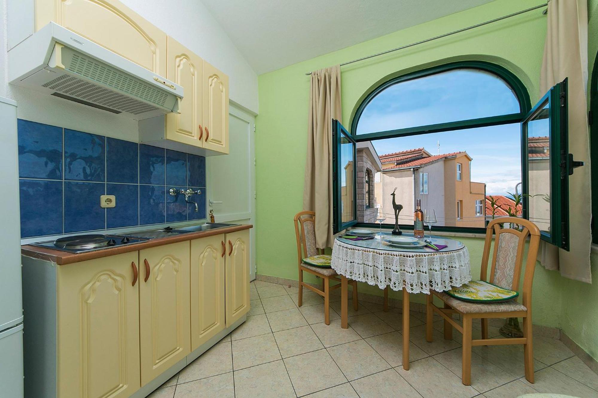 Komfortable Mit Balkon * Makarska